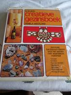 Elseviers creatieve gezinsboek Pamela Westland Vintage 1974, Ophalen, Gelezen, Overige onderwerpen