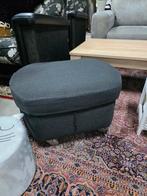 Voetenbank / poef met wieltjes, Minder dan 50 cm, Ophalen of Verzenden, Zo goed als nieuw, Stof
