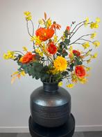 Grijze vaas Tin met fris kunstboeket!, Ophalen of Verzenden, Nieuw, Binnen