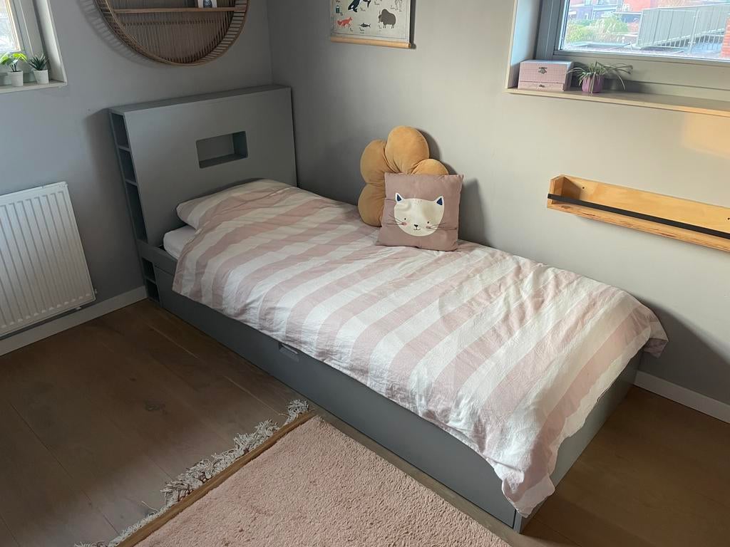 VTwonen Store bed uitschuiflade + hoofdbord (incl matrassen), Ophalen, Gebruikt, 90 cm, Eenpersoons