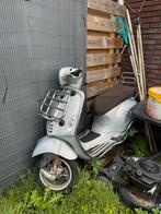 Vespa Primavera brom, Fietsen en Brommers, Scooters | Vespa, Ophalen, Overige modellen, Maximaal 45 km/u, Zo goed als nieuw