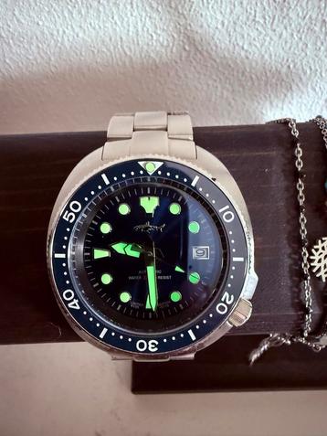 Heimdallr automatisch horloge beschikbaar voor biedingen