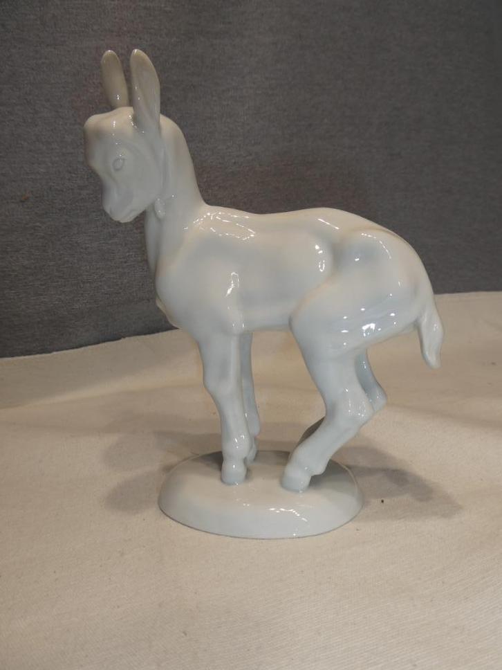 Volkstedt porselein beeldje van een geitje, Antiek en Kunst, Antiek | Porselein, Ophalen of Verzenden