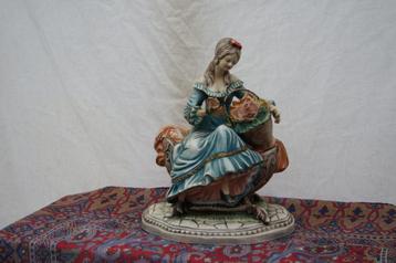 Vrouw op een bankje beschikbaar voor biedingen