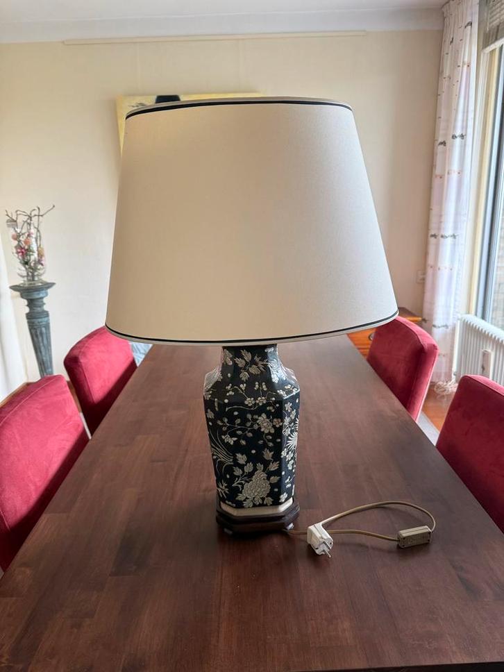 Oosterse tafellamp met bloemmotief, Antiek en Kunst, Antiek | Lampen, Ophalen