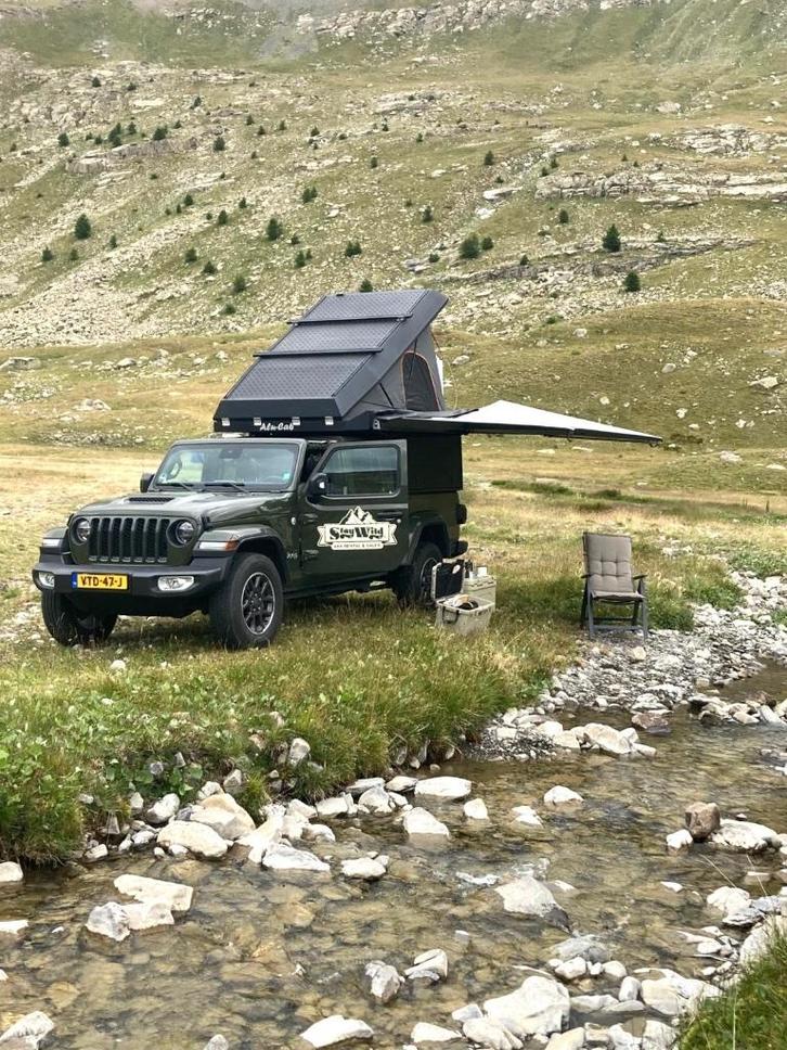 Jeep Gladiator met Alu-Cab Canopy TE HUUR, Caravans en Kamperen, Verhuur