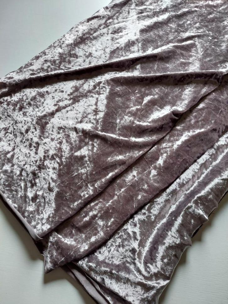 3,6 meter stretch velours crushed fluweel taupe, Hobby en Vrije tijd, Stoffen en Lappen, Nieuw, Polyester, 120 cm of meer, 200 cm of meer