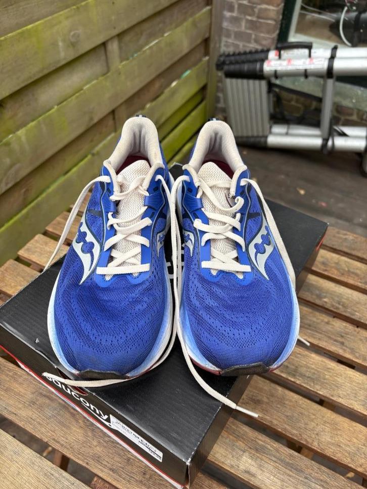 Saucony hardloopschoenen tempus 2 - maat 42.5, Sport en Fitness, Loopsport en Atletiek, Gebruikt, Hardloopschoenen, Hardlopen
