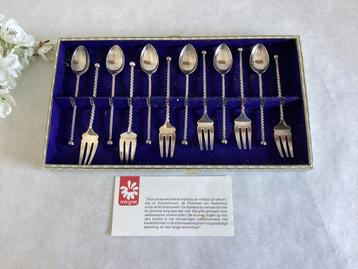 6 Verzilverde theelepels en 6 gebaksvorkjes originele doos beschikbaar voor biedingen
