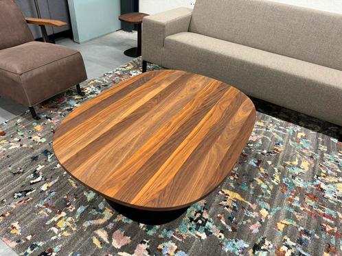 Nieuw Leolux Toveri Salontafel noten hout Design tafel, Huis en Inrichting, Tafels | Salontafels, Nieuw, Minder dan 50 cm, 50 tot 100 cm
