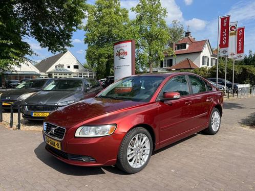Volvo S40 1.8 MOMENTUM / SCHUIFDAK / CRUISE CTR. / TREKHAAK, Auto's, Volvo, Bedrijf, S40, ABS, Airbags, Airconditioning, Bluetooth