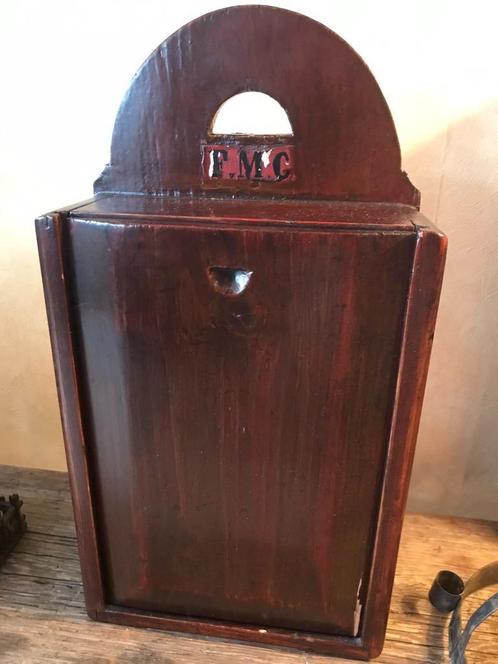 Antieke houten schooltas met inhoud. Volkskunst., Antiek en Kunst, Curiosa en Brocante, Ophalen of Verzenden