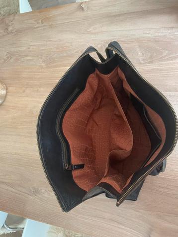 Zwarte leren handtas van Fred de la Bretonière beschikbaar voor biedingen