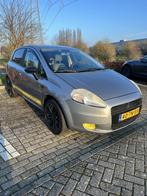 Fiat Punto Automaat   2006   APK 07/2026   CarPlay, 40 €/maand, 4 cilinders, 400 kg, Bluetooth