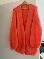 Hand gebreid Bernadette vest mohair/wol vest, koraal kleurig, Kleding | Dames, Truien en Vesten, Ophalen of Verzenden, Nieuw, Maat 42/44 (L)