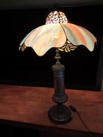 80 cm Grote Prachtige Tiffany tafellamp bronzen messing voet, Ophalen, Zo goed als nieuw, Glas, 75 cm of meer