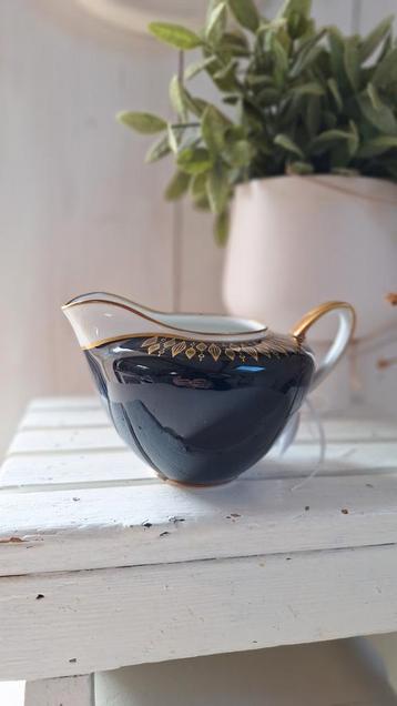 Weimar kobalt, vintage porseleinen kannetje goud gedecoreerd beschikbaar voor biedingen