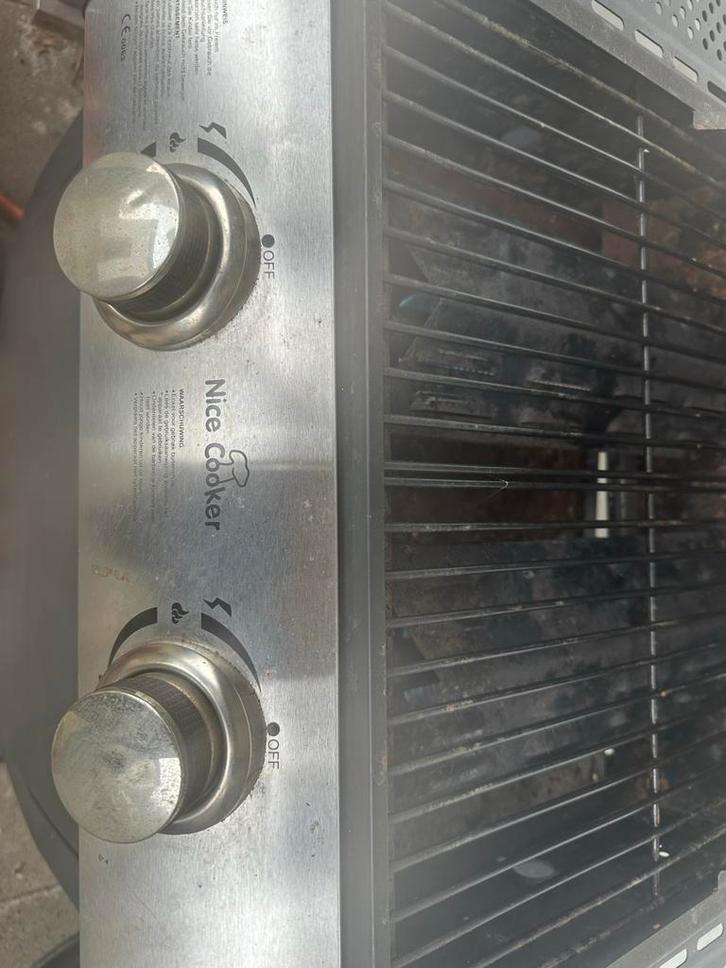 Nice Cooker Gasbarbecue met gevulde gasfles - 2 Branders, Tuin en Terras, Gasbarbecues, Gebruikt, Ophalen