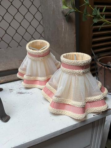 Klem lampenkapjes vintage,brocant,antiek  beschikbaar voor biedingen