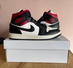 NIEUW NIke Jordan 1 mid gym red, black, white, Kleding | Heren, Schoenen, Ophalen of Verzenden, Nieuw, Zwart, Nike Jordan