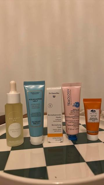 Luxe set skincare en lichaamsverzorging 5 producten beschikbaar voor biedingen