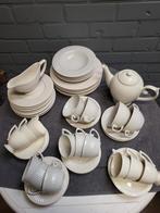 Te koop creme servies, Ophalen, Porselein, Overige stijlen, Bord(en)