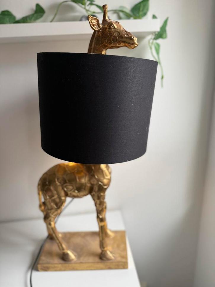 Gouden Giraffe Lamp met Zwarte Kap, Huis en Inrichting, Lampen | Tafellampen, Gebruikt, 50 tot 75 cm, Ophalen of Verzenden