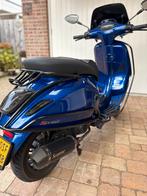 Vespa sprint 4T E4 blauw, Fietsen en Brommers, Scooters | Vespa, Ophalen, Maximaal 45 km/u, Vespa S, Zo goed als nieuw