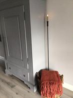 Sobere vloerkandelaar, metaal 140cm, incl. gratis kaarsen, Huis en Inrichting, Woonaccessoires | Kandelaars en Kaarsen, Zwart