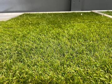 Actie! 30mm Nieuw Kunstgras met Mosdraad! €9.95,- per m2! beschikbaar voor biedingen