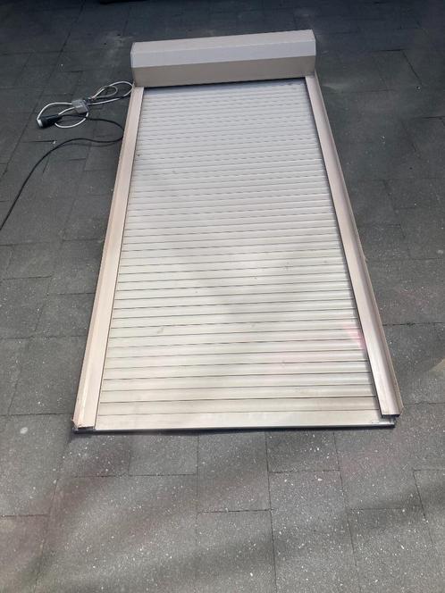creme/beige electrisch deur rolluik br.1.03 x 2.30 mtr hoog, Doe-het-zelf en Verbouw, Rolluiken, Gebruikt, 200 cm of meer, 100 tot 150 cm
