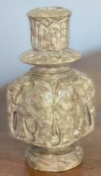 Antieke stenen Kandelaar met olifanten, Ophalen of Verzenden, Keramiek of Aardewerk