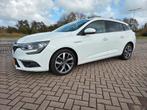 Luxe Renault Mégane 1.2 Bose TCe. All Weather 18". Trekhaak., Zwart, 4 cilinders, Wit, Origineel Nederlands