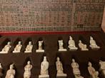 Chinees Schaakspel met moie houten doos, Antiek en Kunst, Ophalen