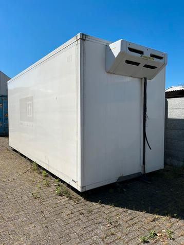 Geisoleerde laadbak Merk : Junge beschikbaar voor biedingen