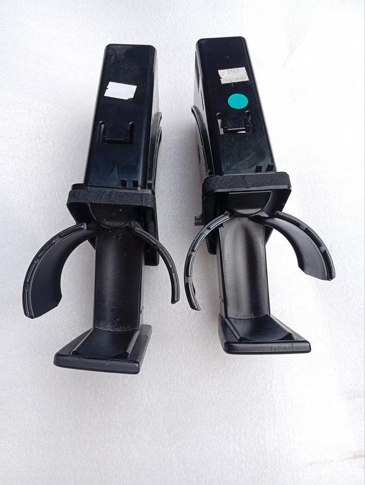 Volvo OEM cup holders Volvo V70/XC70/S60 from 2005, Auto diversen, Tuning en Styling, Ophalen of Verzenden