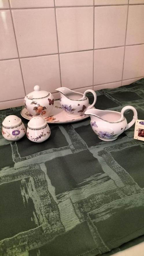 Fruit & Flower servies delen , o a peper en zout stelletje, Huis en Inrichting, Keuken | Servies, Overige stijlen, Ophalen of Verzenden