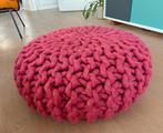 Roze-rode Urchin poef, Christien Meindertsma 60*25cm, Gebruikt, Ophalen of Verzenden, Design, modern, 50 tot 75 cm