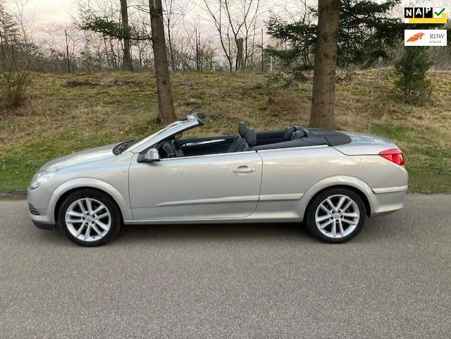 Opel Astra TwinTop 1.8 Temptation AUT Navi Airco Leder PDC, Auto's, Opel, Bedrijf, Te koop, Astra, Airbags, Airconditioning, Alarm