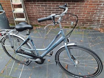 Damesfiets  beschikbaar voor biedingen