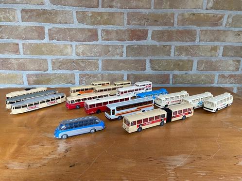 Brekina/WIKING : 11 autobussen en 3 tramstellen, Hobby en Vrije tijd, Modelauto's | 1:87, Zo goed als nieuw, Bus of Vrachtwagen