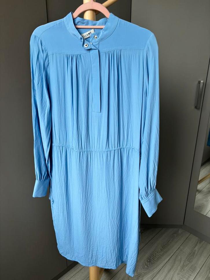 Zijden jurk Bellamy maat S lichtblauw zgan, Kleding | Dames, Jurken, Zo goed als nieuw, Maat 36 (S), Blauw, Knielengte, Ophalen of Verzenden
