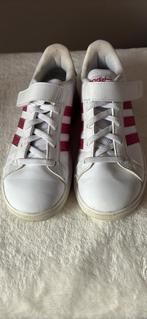 Adidas sneakers, Ophalen of Verzenden, Zo goed als nieuw, Sportschoenen