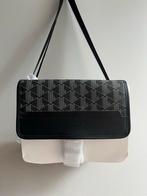Lacoste Messenger Bag - Monogram Noir Gris - Nieuw!, Sieraden, Tassen en Uiterlijk, Tassen | Schoudertassen, Ophalen of Verzenden