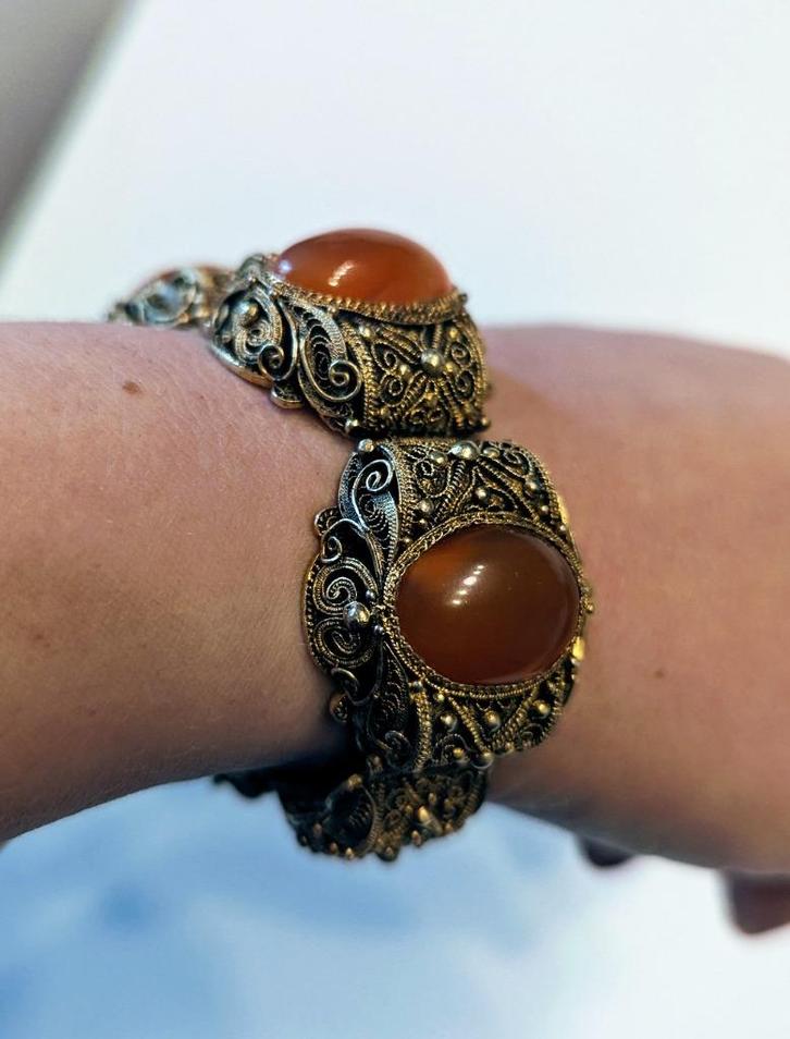 Antieke chinese filigraan armband verguld zilver en carneool, Sieraden, Tassen en Uiterlijk, Antieke sieraden, Armband, Goud, Met edelsteen