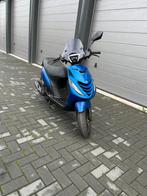Piaggio zip 50cc led smoked full carbon brom geel kenteken, Ophalen, Zo goed als nieuw, Benzine, Zip