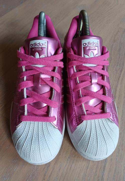 Adidas superstar metallic pink maat 37.5, Kleding | Dames, Schoenen, Zo goed als nieuw, Sneakers of Gympen, Roze, Ophalen of Verzenden