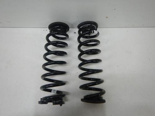 VW Tiguan 571 Hybride Veren Set Achterzijde Links+Rechts 5QS, Auto-onderdelen, Ophanging en Onderstel, Volkswagen, Gebruikt, Ophalen of Verzenden
