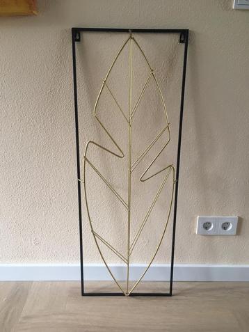 Wanddecoratie zwart/goud blad 3d beschikbaar voor biedingen