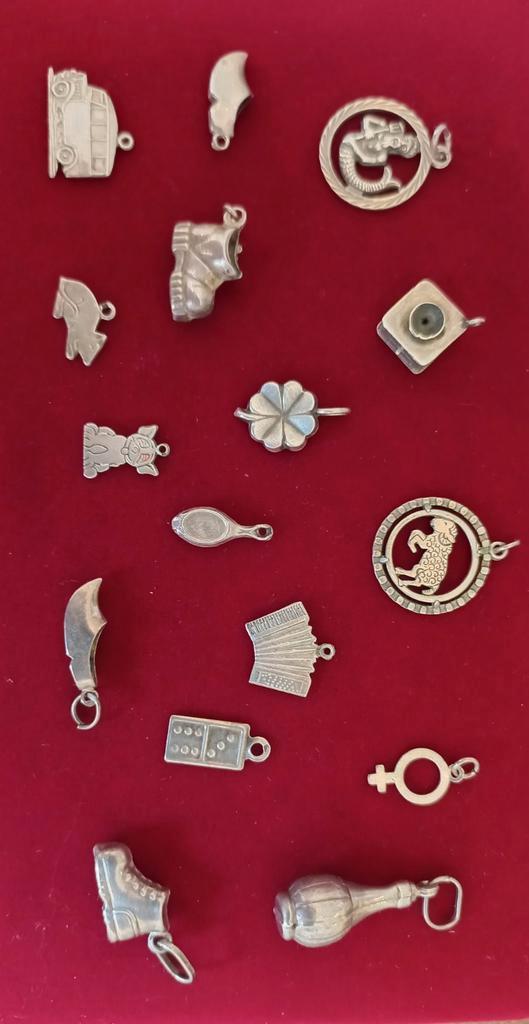 Mooi lot zilveren bedels/hangers, Sieraden, Tassen en Uiterlijk, Antieke sieraden, Hanger, Zilver, Ophalen of Verzenden